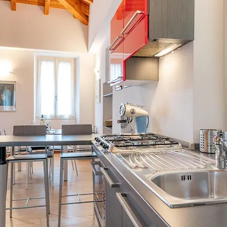 Апартаменты Easy Welcome Casa Roncati - *